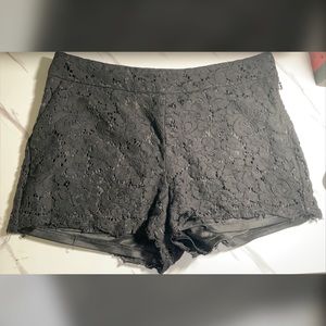 EXPRESS black floral lace shorts size 0